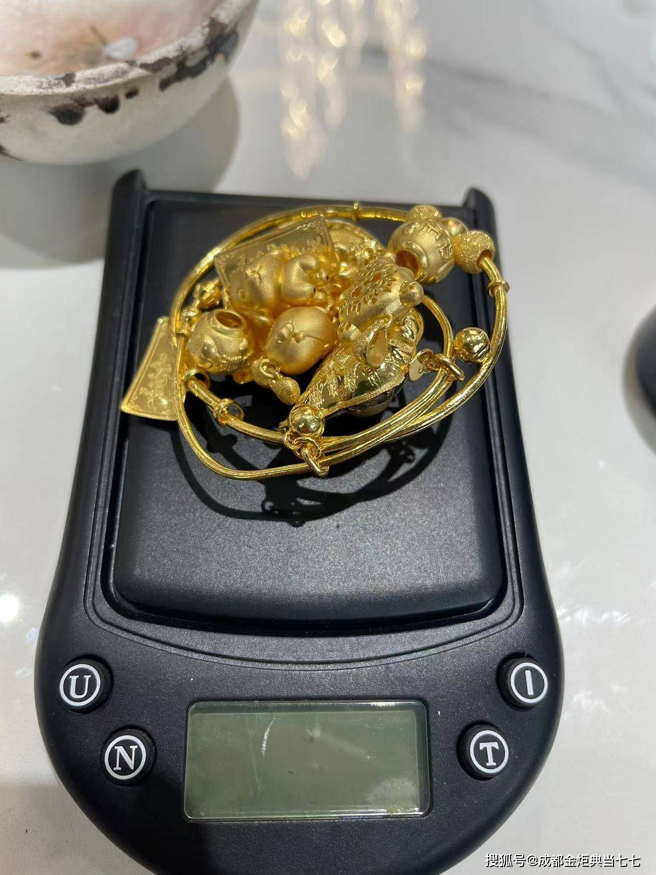 嘉兴最新24小时上门回收金价方法分析(最方便真实的嘉兴24小时上门回收黄金方法)